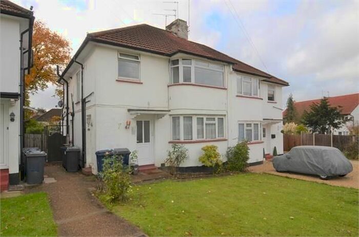 1 Bedroom Flat To Rent In Laleham Avenue, Mill Hill, NW7