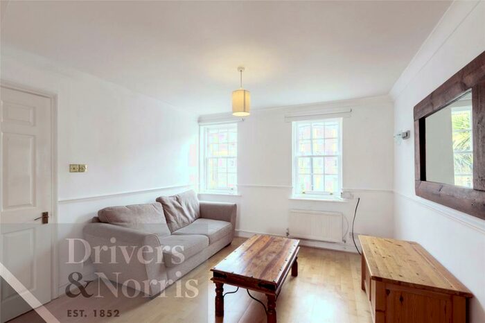 1 Bedroom Apartment To Rent In Stapleton Hall Road, Stroud Green, London, N4