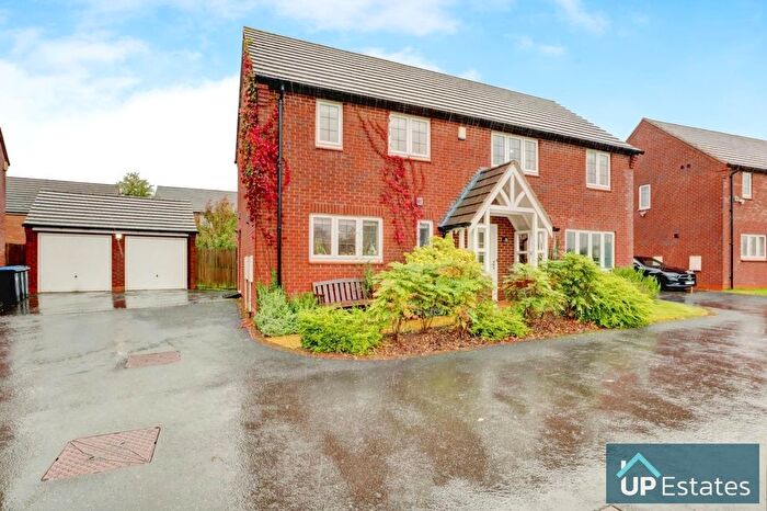 4 Bedroom Detached House For Sale In Dodgson Close, Cawston, Rugby, CV22