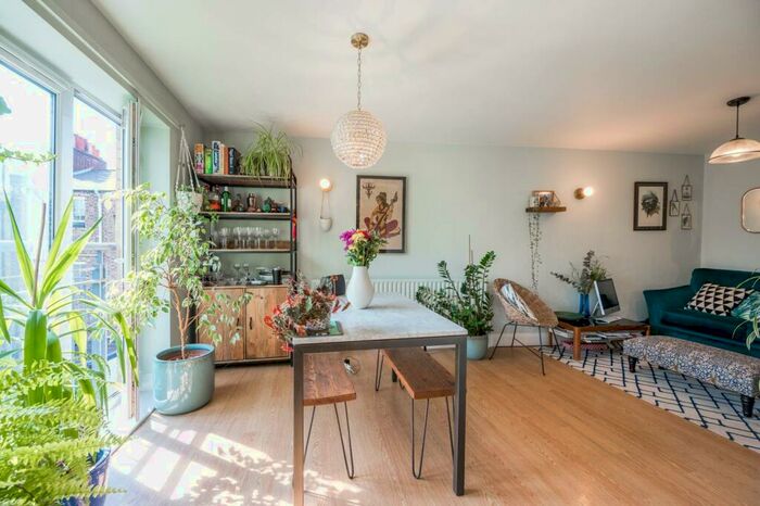 2 Bedroom Flat To Rent In Mildmay Park, Mildmay, London, N1