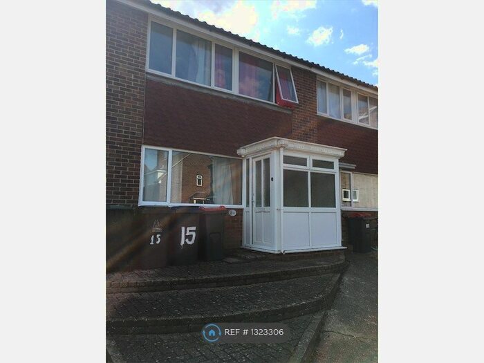 4 Bedroom Terraced House To Rent In Ramsey Close, Canterbury, CT2