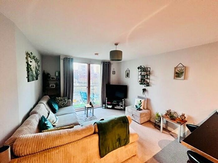 2 Bedroom Apartment To Rent In Masson Place, Green Quarter, M4