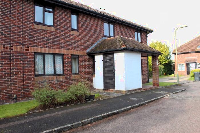 1 Bedroom Flat To Rent In Pebble Drive, Didcot, OX11