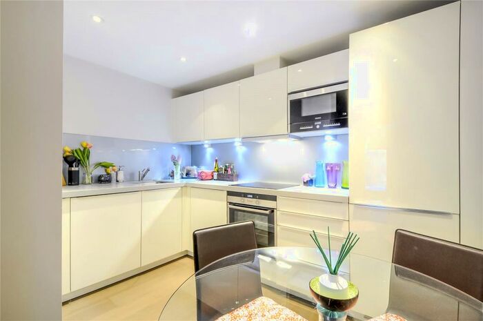 1 Bedroom Flat To Rent In Chelsea Walk, London, SW10