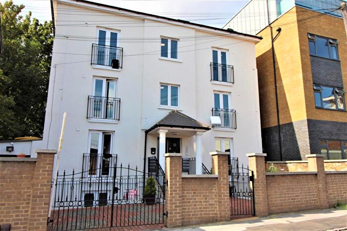 2 Bedroom Flat To Rent In Montague Road, Croydon, CR0