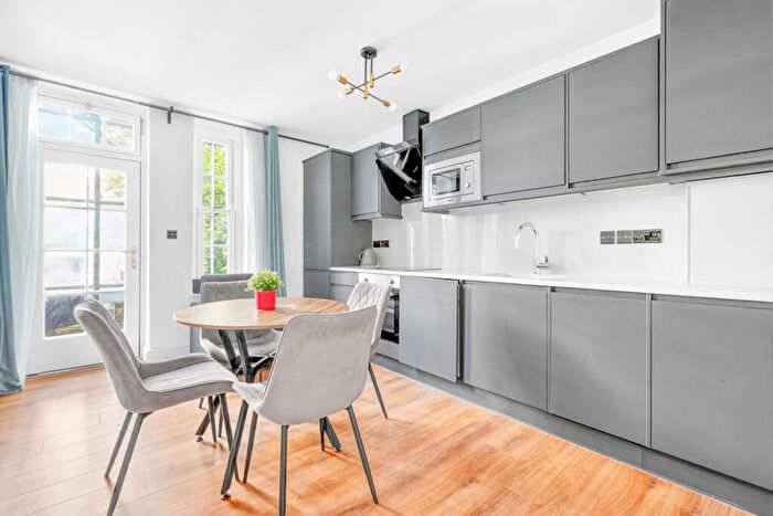 1 Bedroom Flat For Sale In Faraday House, York Rise, Dartmouth Park, NW5