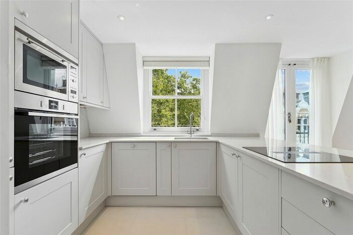 2 Bedroom Flat To Rent In Cornwall Gardens, London, SW7