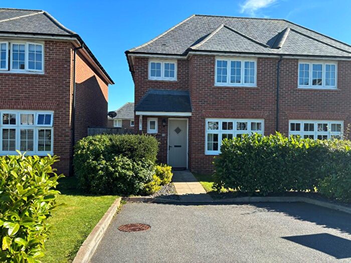 3 Bedroom Semi Detached House For Sale In Bangor, Gwynedd, LL57