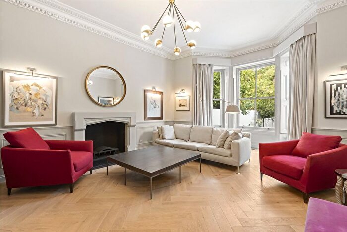 5 Bedroom Detached House To Rent In North Side Wandsworth Common, London, SW18