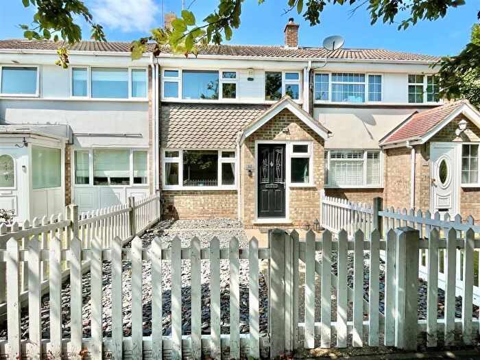 3 Bedroom House For Sale In Bramfield Road East, Rayleigh, SS6