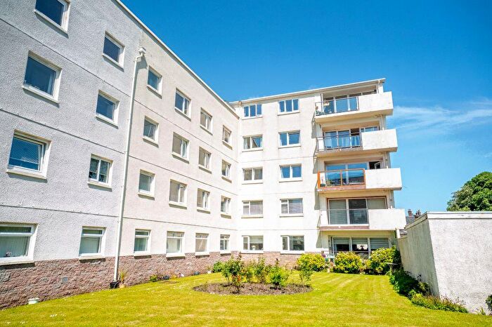 3 Bedroom Flat For Sale In Castle Bay Court, Largs, KA30
