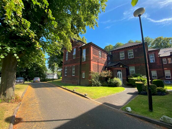 1 Bedroom Flat To Rent In The Uplands, Bishopton Drive, Macclesfield, SK11