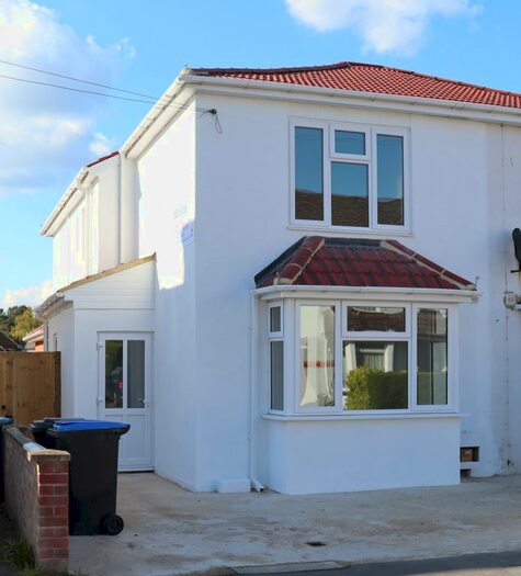 2 Bedroom Maisonette To Rent In Walton Road, Woking, GU21