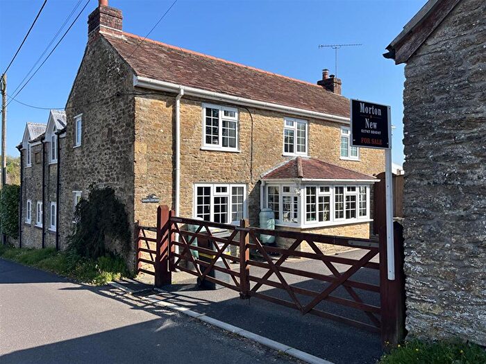 4 Bedroom Cottage For Sale In Holton, Wincanton, BA9