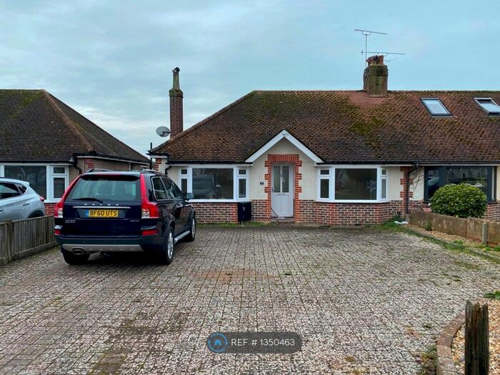 3 Bedroom Bungalow To Rent In Sunningdale Road, Worthing, BN13