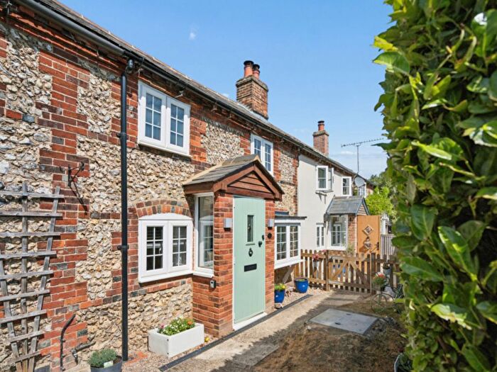 2 Bedroom Cottage For Sale In Blackthorne Lane, Great Missenden, HP16