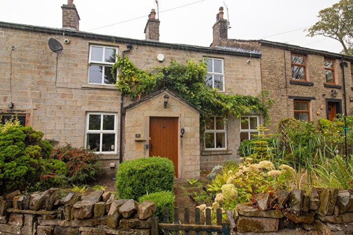 4 Bedroom Terraced House For Sale In Ashen Bottom, Rossendale, BB4