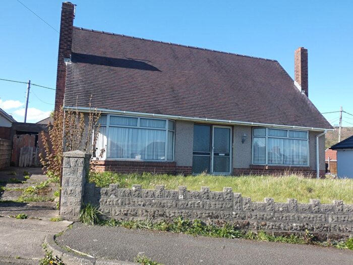 3 Bedroom Detached Bungalow For Sale In Serecold Avenue, Skewen, Neath., SA10