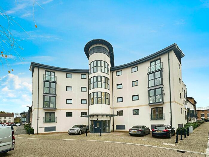2 Bedroom Apartment To Rent In Pasteur Drive, Swindon, SN1