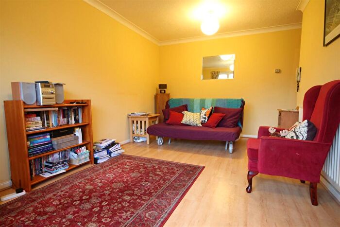 1 Bedroom Apartment To Rent In Windmill Court, Spital Tongues, NE2