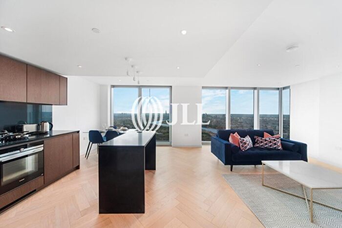 2 Bedroom Apartment For Sale In Landmark Pinnacle, Marsh Wall, E14