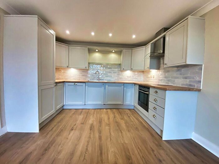 2 Bedroom Apartment To Rent In Moat Road, East Grinstead, RH19