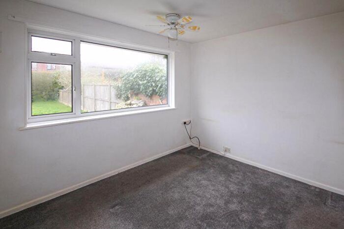 2 Bedroom Bungalow For Sale In Hawkinge, CT18
