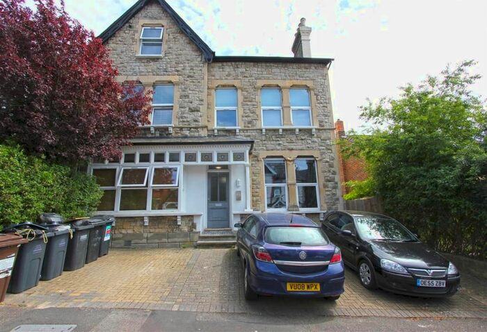 1 Bedroom Flat To Rent In Campden Road, South Croydon, CR2