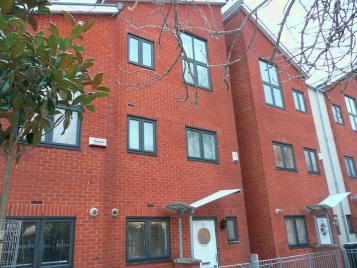4 Bedroom Town House To Rent In Newbold Walk, Hulme, Manchester., M15