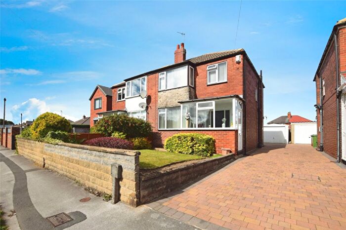 3 Bedroom Semi-Detached House For Sale In Middleton Park Road, Leeds, West Yorkshire, LS10