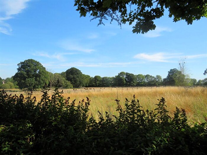 3 Bedroom Detached House To Rent In Castle Road, Kenilworth, CV8