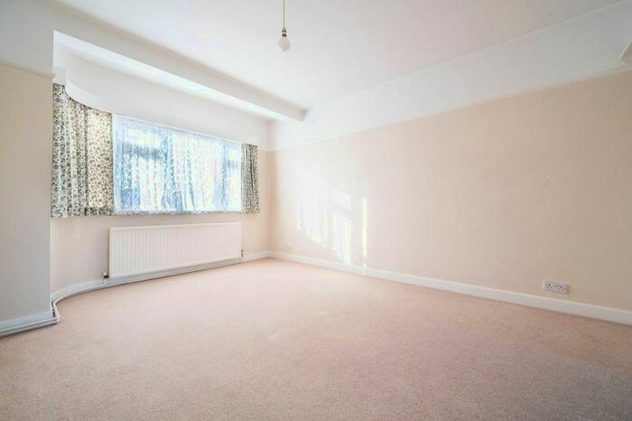 4 Bedroom Detached House To Rent In Redway Drive, Twickenham TW2
