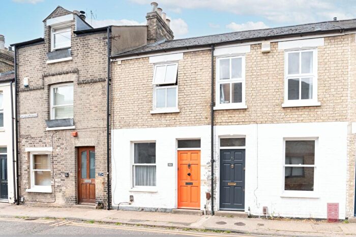 2 Bedroom Terraced House For Sale In Gwydir Street, Cambridge, CB1