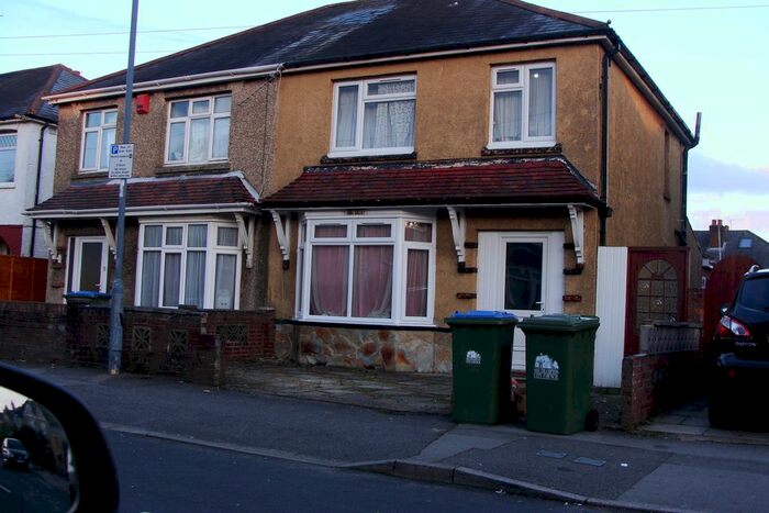 7 Bedroom Semi-Detached House To Rent In Lilac Road, Southampton SO16
