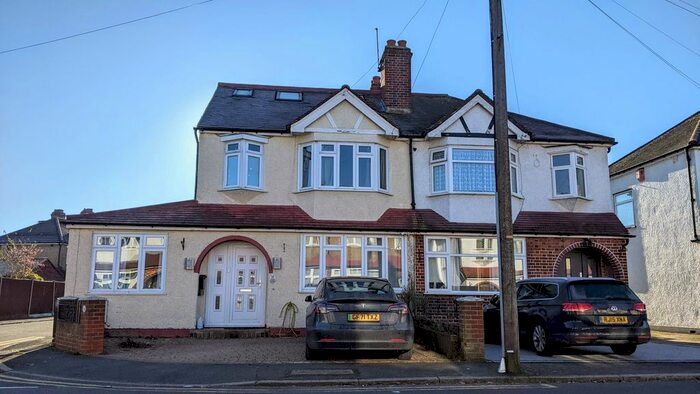 5 Bedroom Semi-Detached House To Rent In Birchwood Avenue, Wallington, SM6