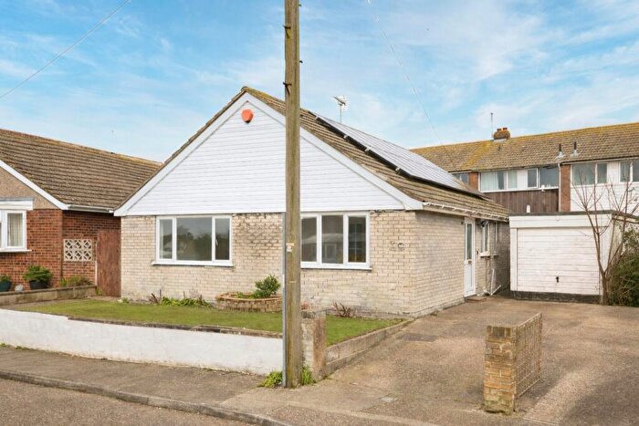 3 Bedroom Bungalow For Sale In Martins Close, Ramsgate, CT12