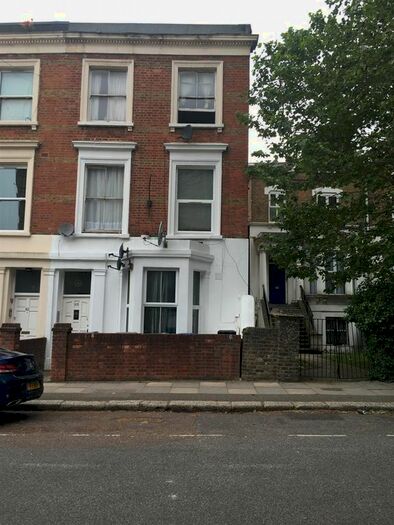 3 Bedroom Flat To Rent In Malvern Road, London, NW6
