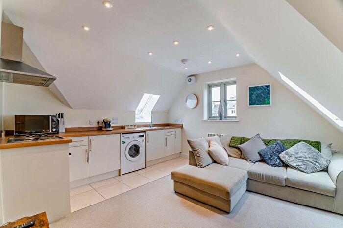 1 Bedroom Apartment For Sale In Chequers, West End, Northleach, Cheltenham, GL54