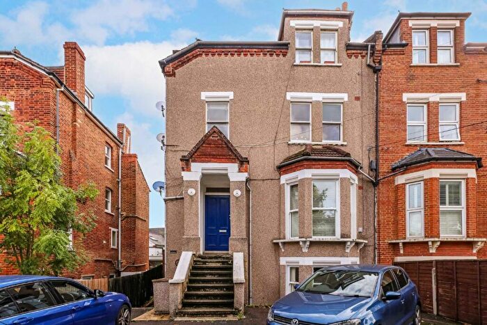 2 Bedroom Flat To Rent In Fontenoy Road, Balham, SW12