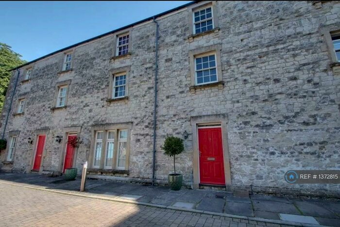 3 Bedroom Terraced House To Rent In West End Court, Shepton Mallet, BA4