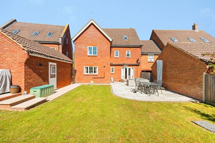 5 Bedroom Link Detached House For Sale In Nightingale Way, Sharnbrook, Bedford, Bedfordshire, MK44