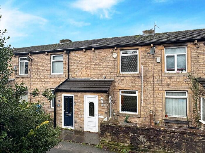 2 Bedroom Terraced House For Sale In Walkers Court, Springhead, OL4