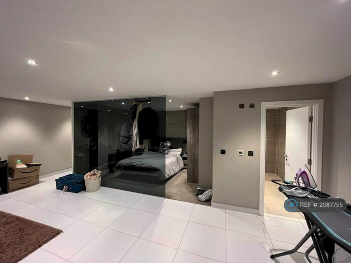 Studio To Rent In Mansio Residence, Leeds, LS1