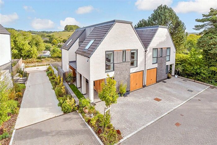 4 Bedroom Semi-Detached House For Sale In St. Mary's Rise, Lydden, Dover, Kent, CT15