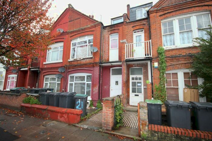1 Bedroom Flat To Rent In Kimberley Gardens, London, N4