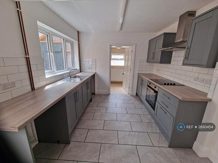 3 Bedroom Semi-Detached House To Rent In Hereward Road, Wisbech, PE13