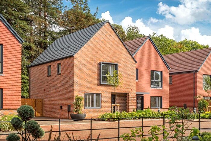 3 Bedroom Semi Detached House For Sale In Concorde Drive, Weybridge, KT13