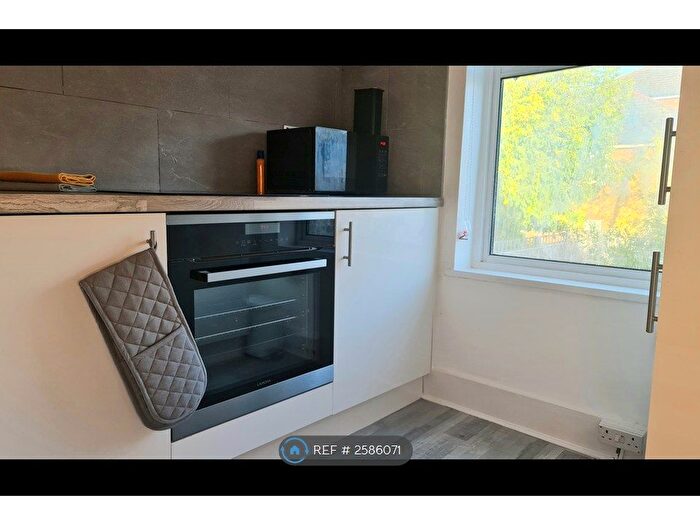 Studio To Rent In St. Georges Road, Feltham, TW13