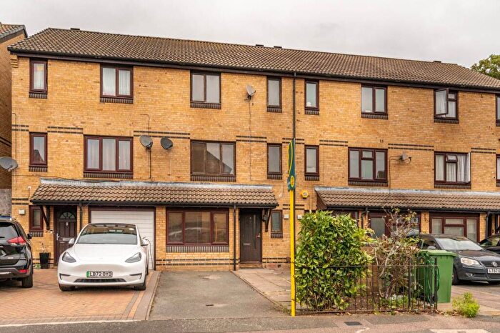 5 Bedroom Terraced House To Rent In Plaistow, Plaistow, London, E13