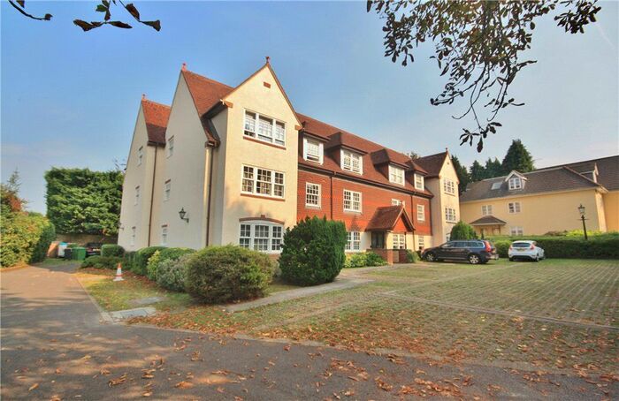 2 Bedroom Flat To Rent In Cranley Road, Guildford, Surrey, GU1